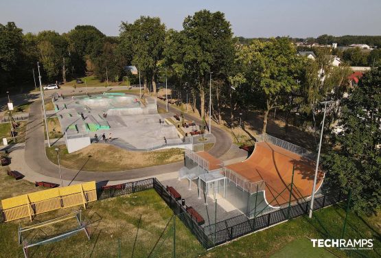 Skatepark aus Beton - Zielonka