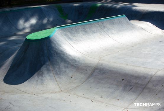 Skatepark aus Beton - Zielonka