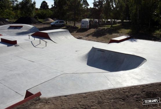 Monolit - Skatepark Trzebież