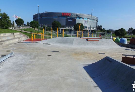 Betonowy skatepark w Gdańsku