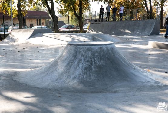 Betonowy skatepark w Nakle nad Notecią 