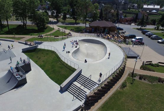 Skatepark w Wąchocku - widok z drona