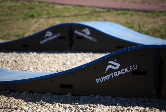 Composite Pumptrack à Maniowy