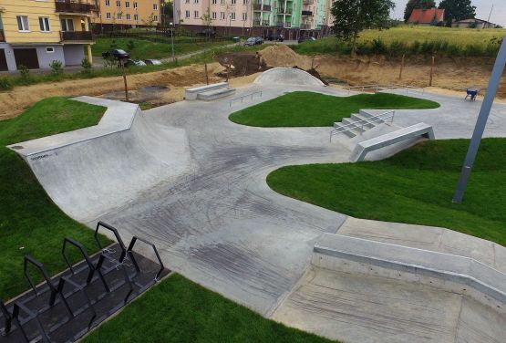 concrete skatepark in Świecie