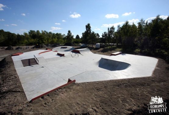 Concrete skatepark in Trzebież