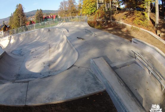 Concrete skatepark -  Szklarska Poręba - Techramps
