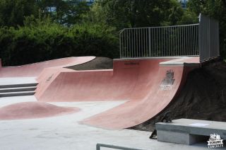 Red quarterpipe - Cracow