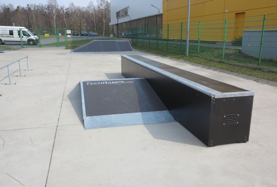 Funbox in skatepark in Tarnowskie Góry