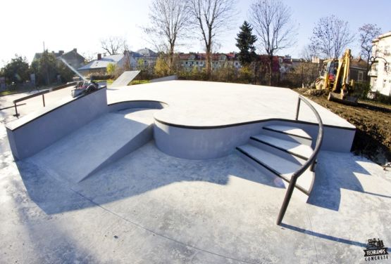 Konkreter Skatepark in Tarnów