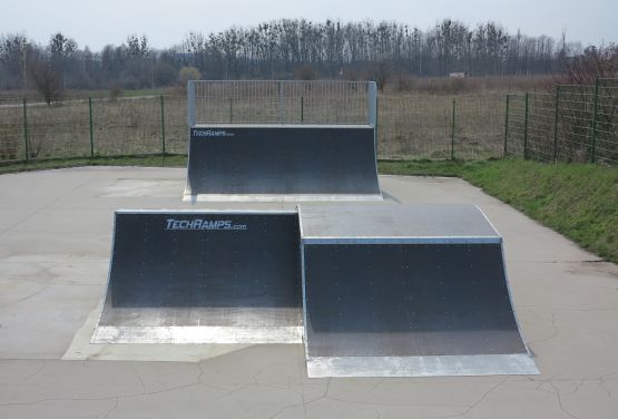 Modular elements in skatepark in Tarnowskie Góry (Silesian Province)