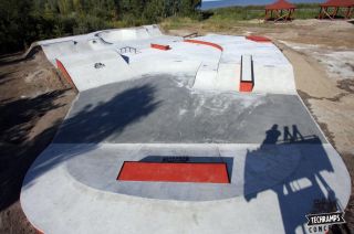 Monolit - Skatepark Trzebież