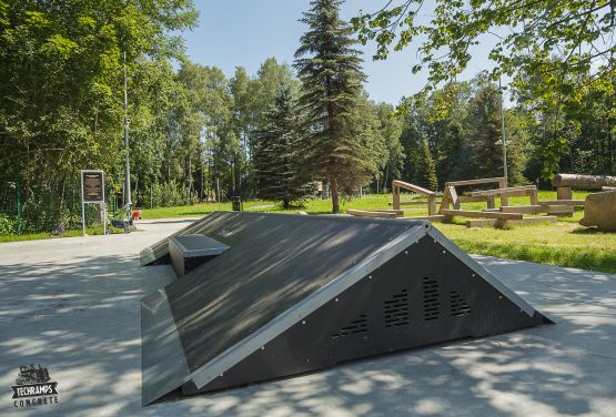 Pirámide en Rabka-Zdrój - skateparks