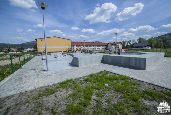 skatepark betonowy w Milówce