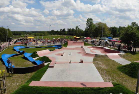 Concrete skatepark Sławno (Poland)