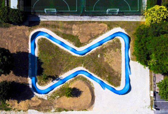 Carril bici móvil formado por módulos