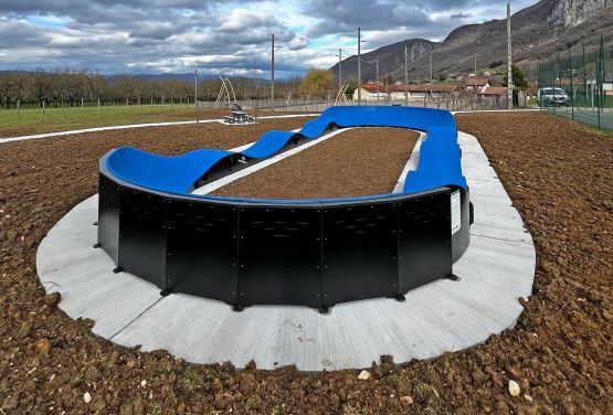 Pumptrack - St Pierre de Cherennes Francja