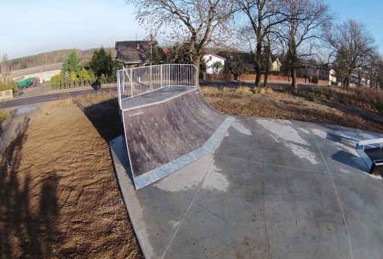 Skatepark - Kamionki in Polen