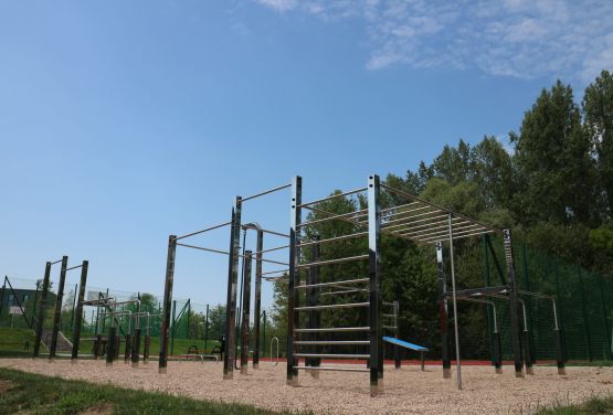 Installation sportive du 21e siècle - FlowPark pour l'entraînement en rue à Ruda Śląska