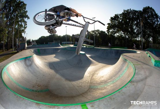 Skatepark de hormigón - Zielonka