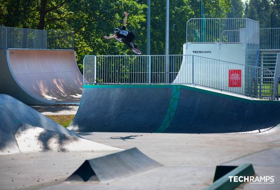 Skatepark en béton - Zielonka