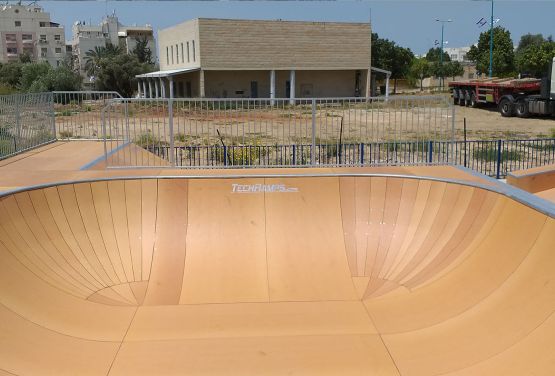 Bowl - Ramla skatepark skateline technologie