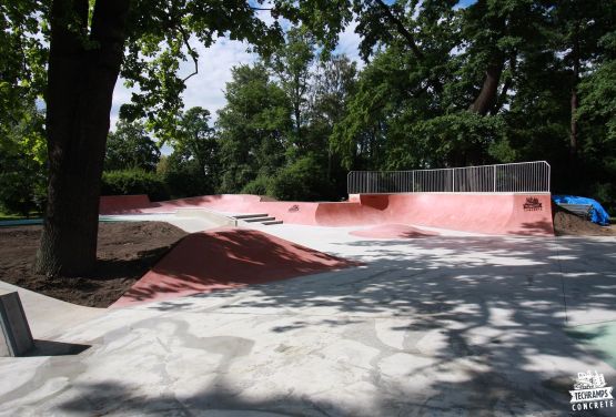 Colour concrete skatepark