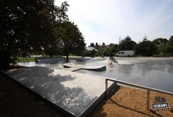 Skatepark Komarówka