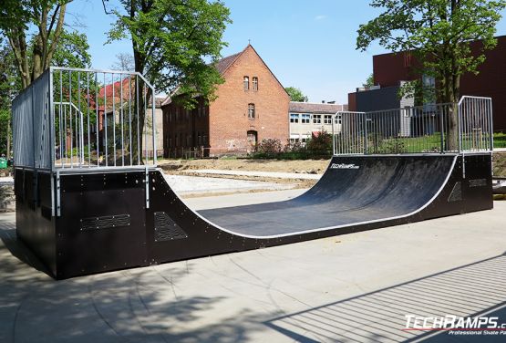 Blick auf den Skatepark Sulęcin