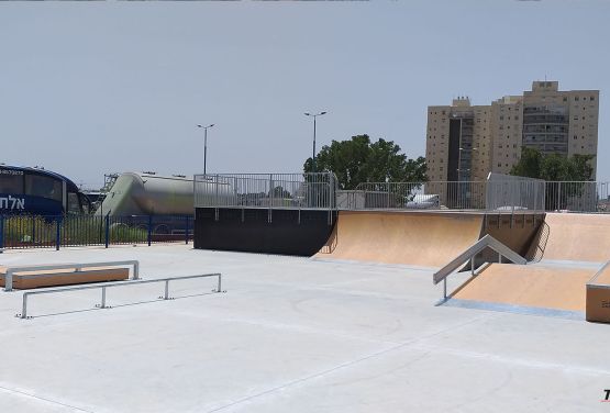 Modułowe przeszkody - skatepark Ramla