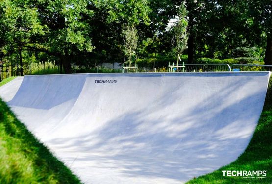 Concrete skatepark