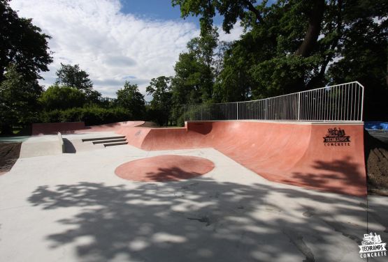 Skatepark w Parku Jordana