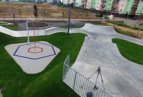 Skatepark betonowy w Świeciu