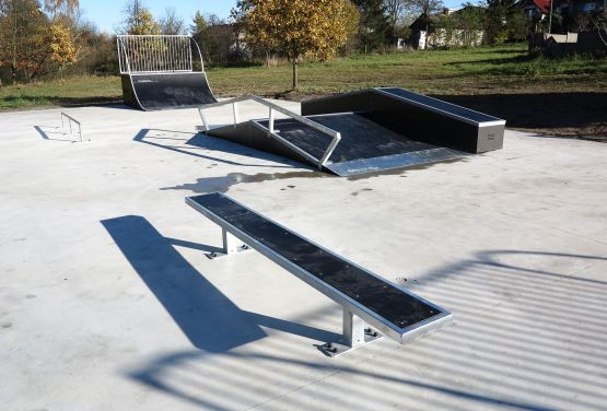 Skatepark w Żelechlinku w województwie łódzkim