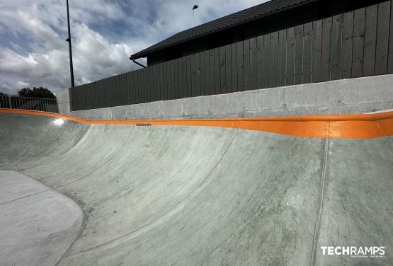skatepark de hormigón Radziechowy