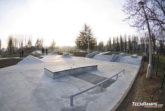 Skateplaza beton - Cracovia Mistrzejowice