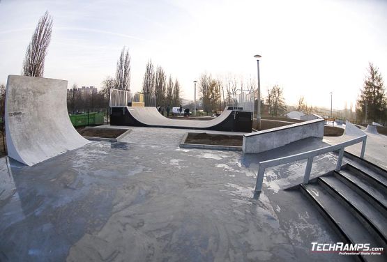  1427/5000 Skateplaza in Krakau Skatepark Mistrzejowice - Krakau In monolithischer Betontechnologie 