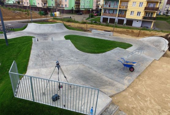 Nowy skatepark betonowy w Świeciu