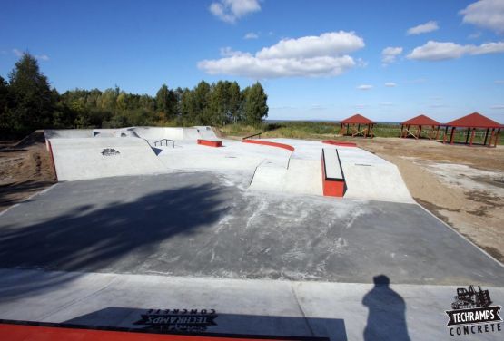 Concrete skatepark in Trzebież