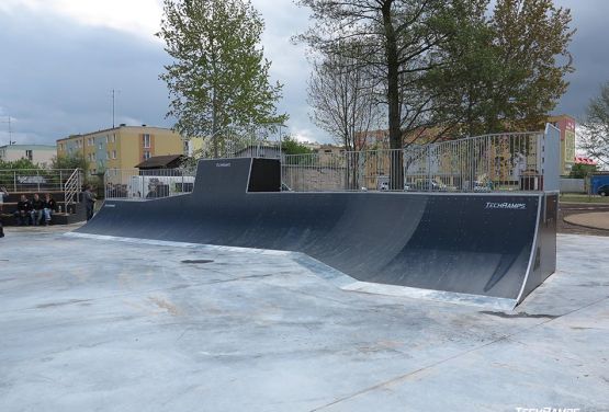 Rampa w skateparku - zdjęcie - Pisz