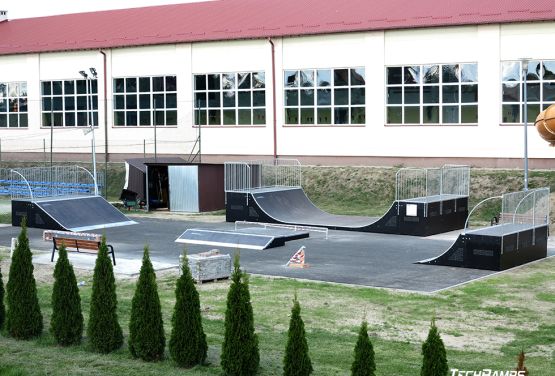 Skatepark w Głogowie Małopolskim - widok z lotu ptaka